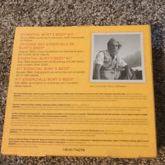 Essential Burt’s Bees Kit - Picture 2 of 3
